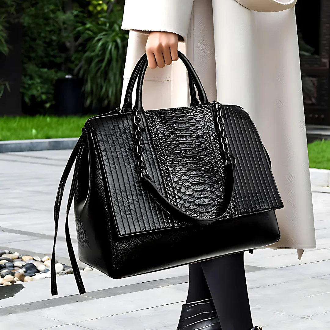 Ilaria Bella Notte Leather Handbag Rebooters