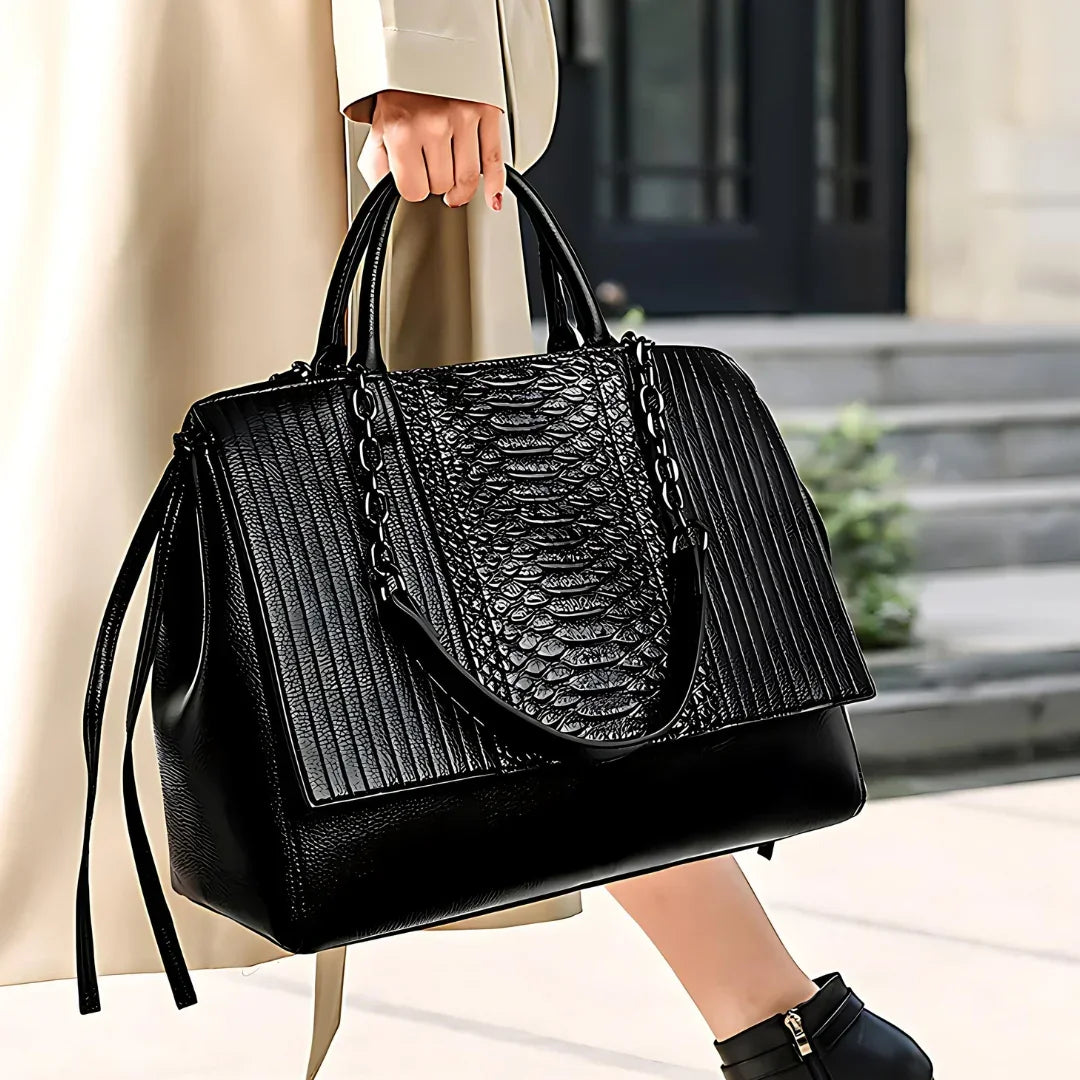 Ilaria Bella Notte Leather Handbag Rebooters