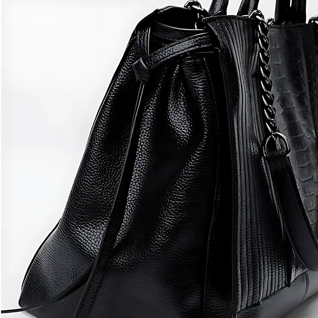 Ilaria Bella Notte Leather Handbag Rebooters