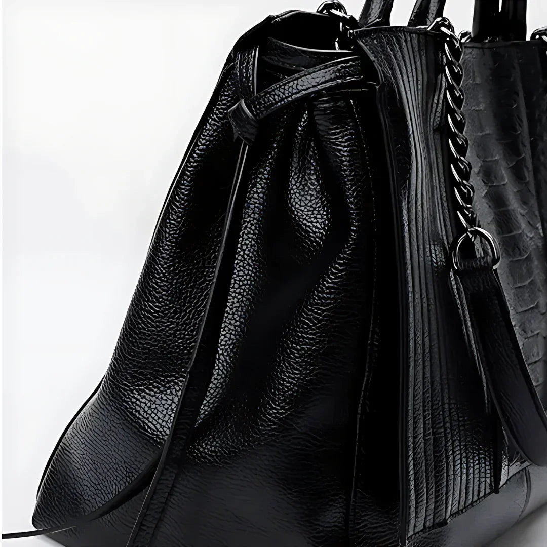 Ilaria Bella Notte Leather Handbag Rebooters