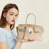 Nadia Elegante Handbag: Timeless Sophistication Rebooters