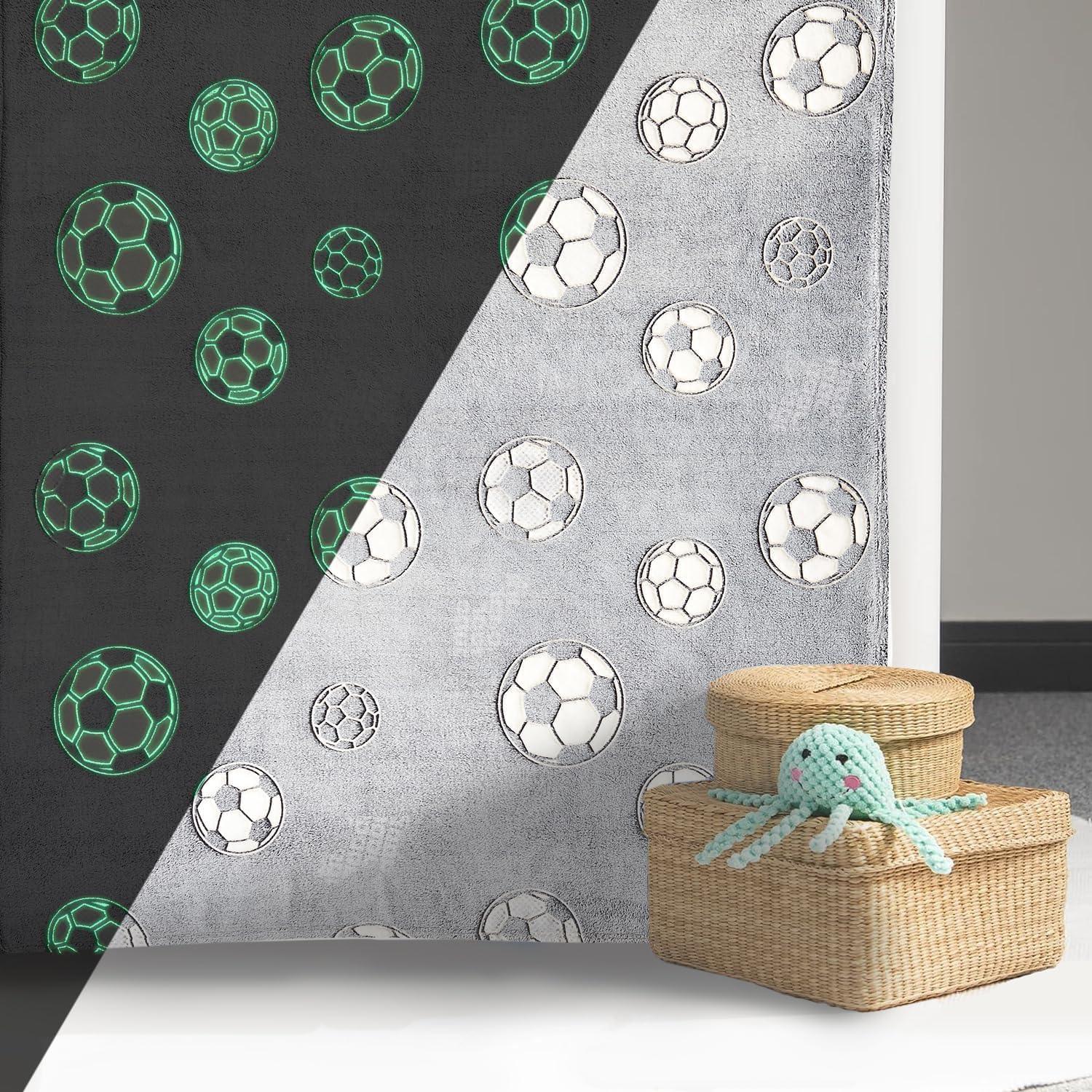 Glow-in-the-Dark Football Blanket – 130 × 150 cm, Kids, Soft Throw, Luminous Print