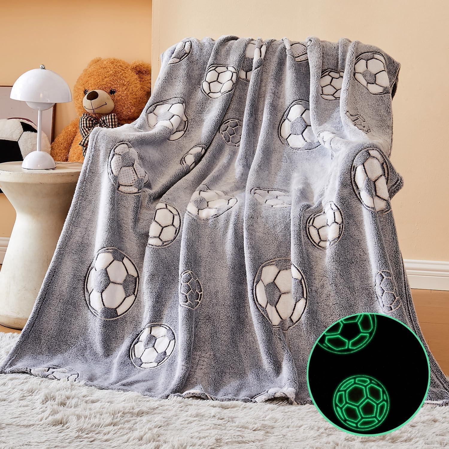 Glow-in-the-Dark Football Blanket – 130 × 150 cm, Kids, Soft Throw, Luminous Print - Rebooters