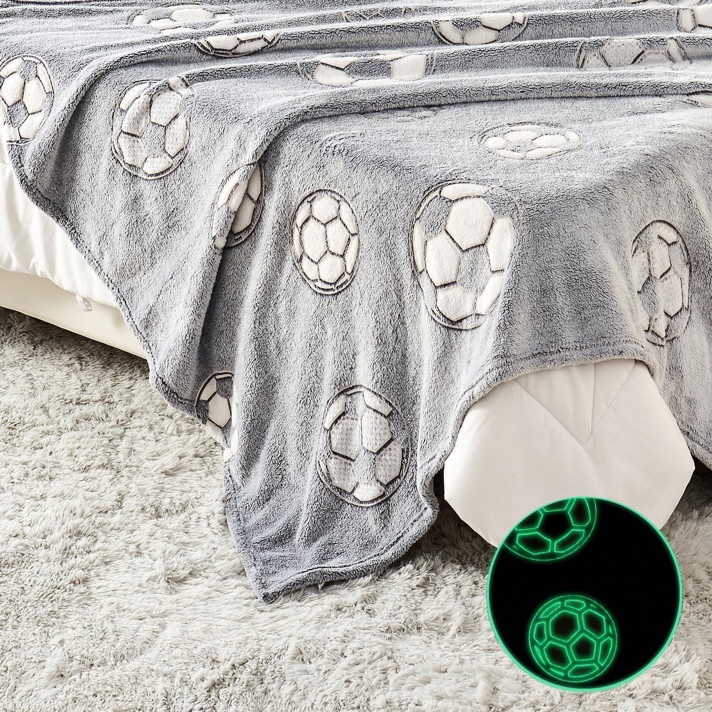 Glow-in-the-Dark Football Blanket – 130 × 150 cm, Kids, Soft Throw, Luminous Print
