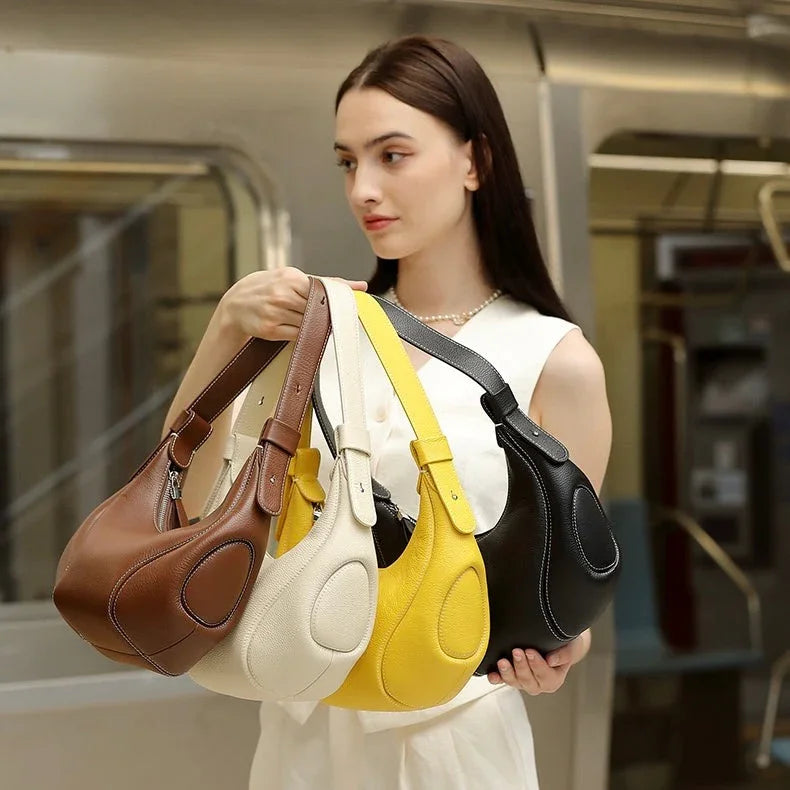 Giovanna Niche Vintage Leather Crescent Bag Rebooters