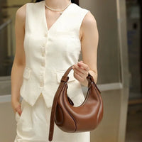 Giovanna Niche Vintage Leather Crescent Bag Rebooters