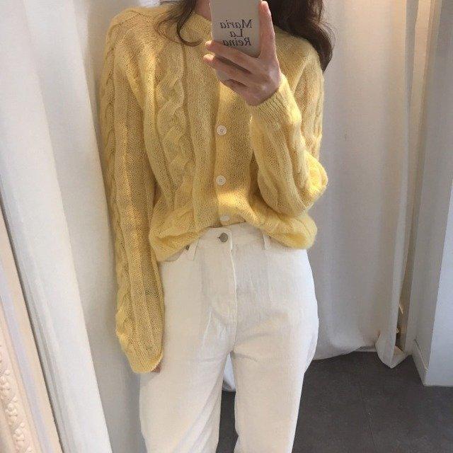 Womens Chic Everyday Cardigan for Timeless Elegance - Rebooters