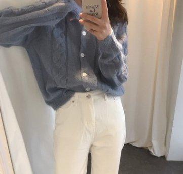 Womens Chic Everyday Cardigan for Timeless Elegance - Rebooters