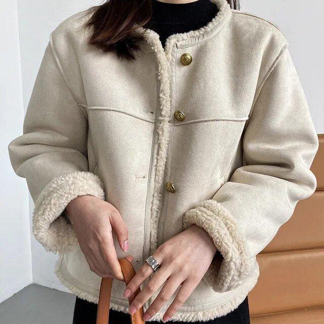 Womens Luxurious Faux Shearling Jacket for Cozy Chic Style - Rebooters