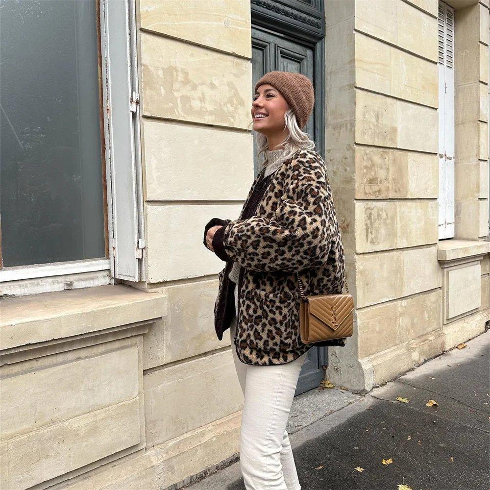 Womens Fierce & Fashionable Leopard Print Jacket for Style - Rebooters