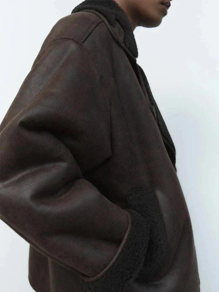 Womens Cozy Oversized Shearling-Lined Jacket for Comfort - Rebooters