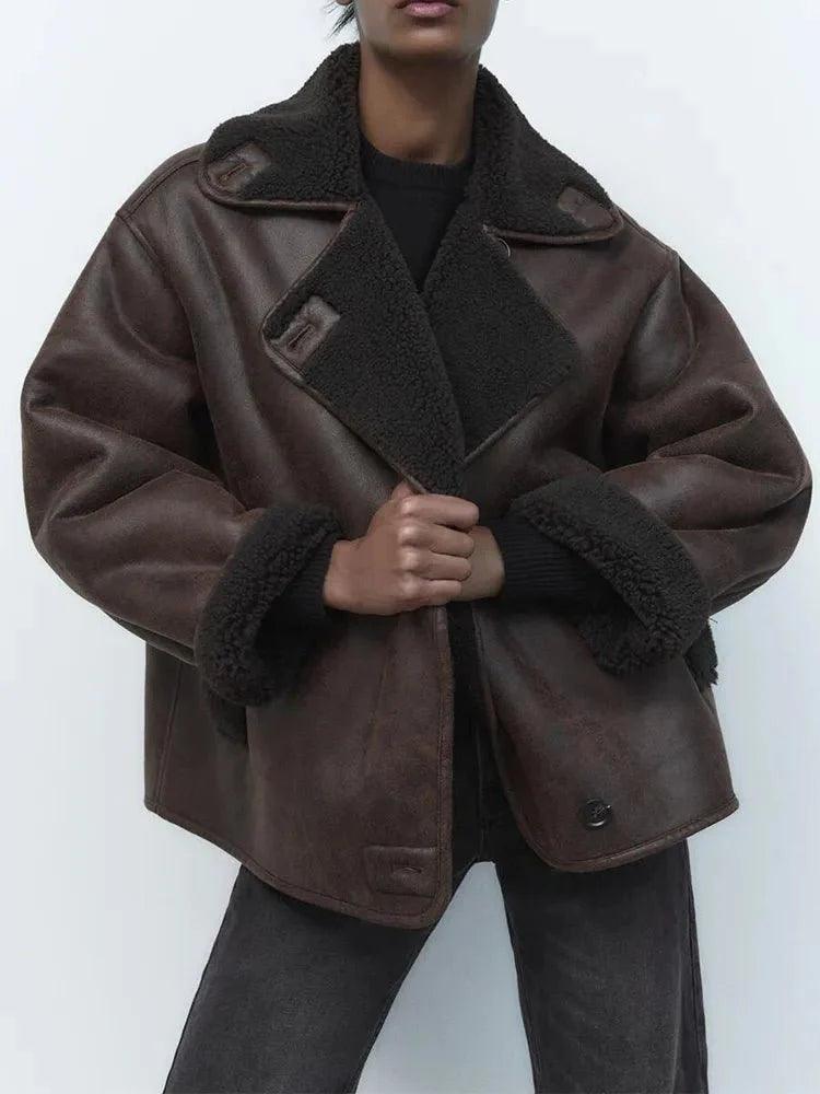 Womens Cozy Oversized Shearling-Lined Jacket for Comfort - Rebooters