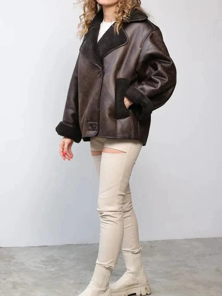 Womens Cozy Oversized Shearling-Lined Jacket for Comfort - Rebooters